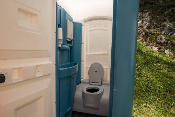 Portable bathroom rental in Cocoa West, FL