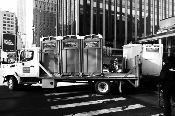 Best Luxury portable toilet rental  in Cocoa West, FL